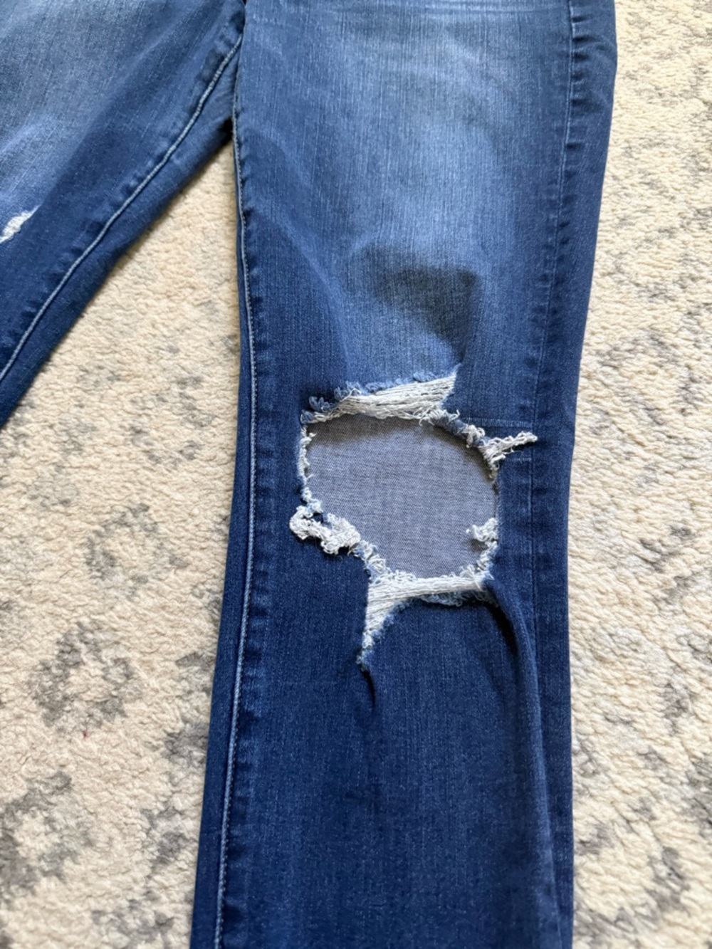 American Eagle Outfitters Distressed High-Rise Skinny Jeans - Picture 4 of 10
